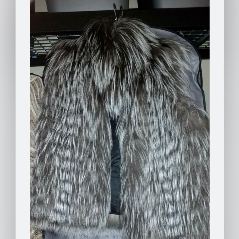 🦊 Michael Kors Collection Silver Fox fur Vest M - Picture 2 of 10